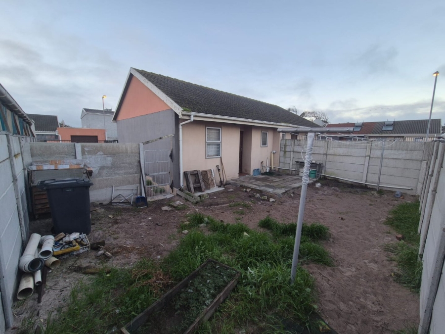 2 Bedroom Property for Sale in Pelican Park Western Cape